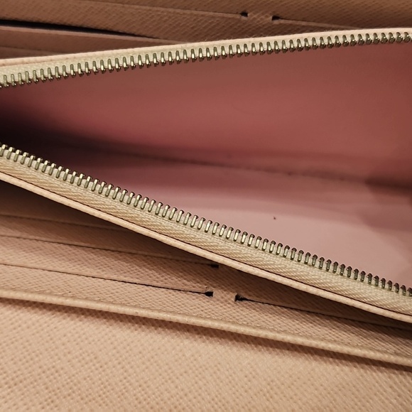 Louis Vuitton Pink and Blue Twist Lock Leather Wallet - Picture 8 of 10